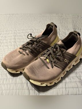 On Running CloudSwift Men's Running Shoes
